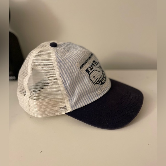 Vineyard Vines 2018 Kentucky Derby Hat. - Picture 2 of 3